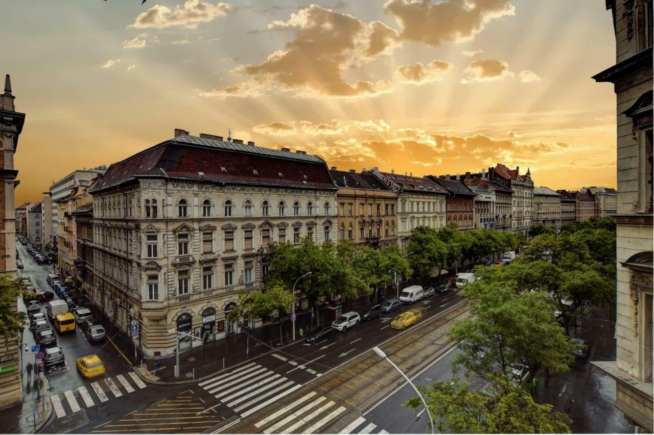 Heart Of Downtown Apartment Budapest Eksteriør billede