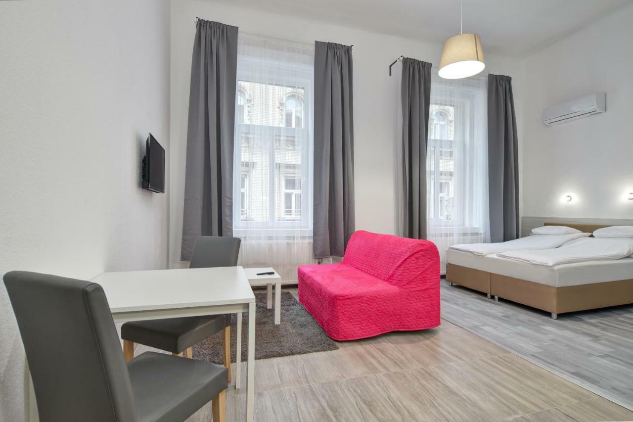 Heart Of Downtown Apartment Budapest Eksteriør billede
