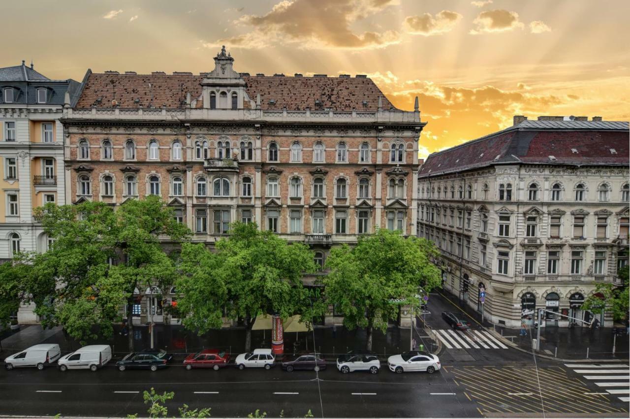 Heart Of Downtown Apartment Budapest Eksteriør billede